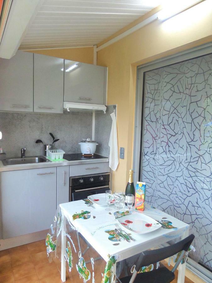 Caraibes Holidays سانت آن المظهر الخارجي الصورة